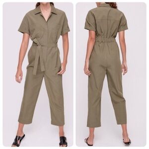 Aritzia The Group Babaton Ronnie Jumpsuit Cropped Belt Pants Romper Size XXS